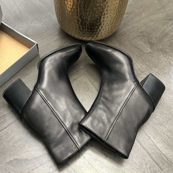 VIONIC Harper Women's Ankle Boot - Picture 8 of 13